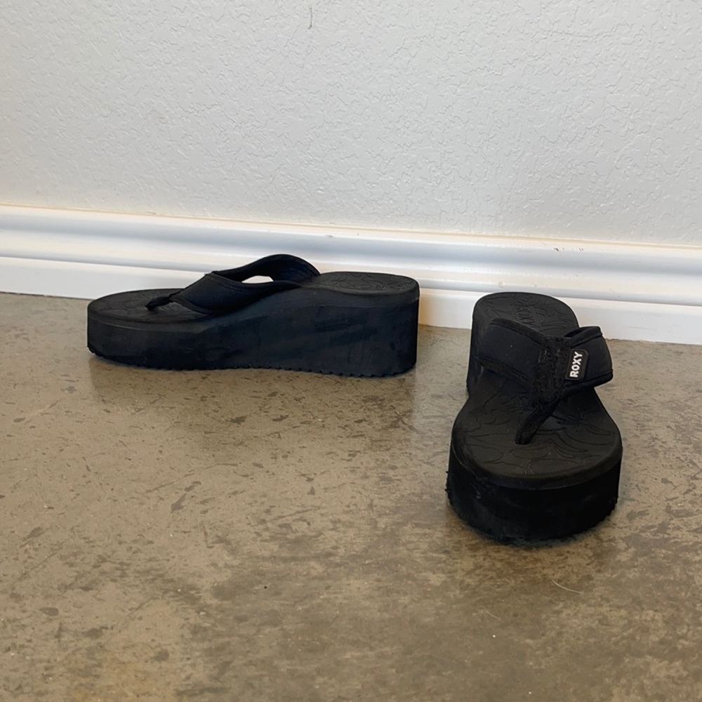 Roxy platform sandals